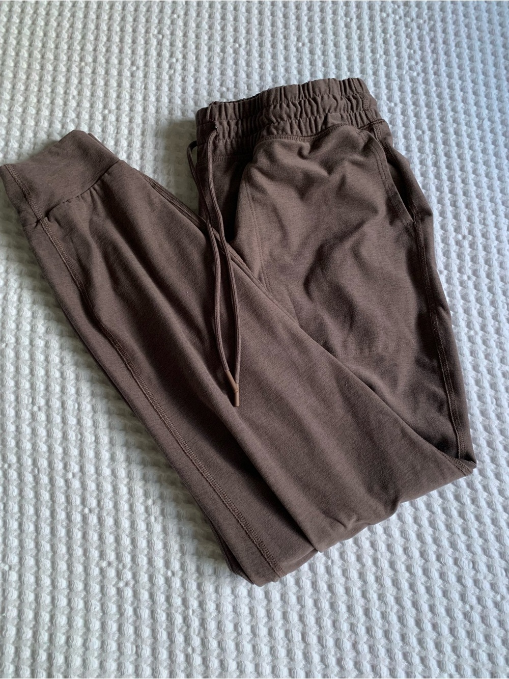 Beyond Yoga Brown Drawstring Jogger Pants Size Small NWOT